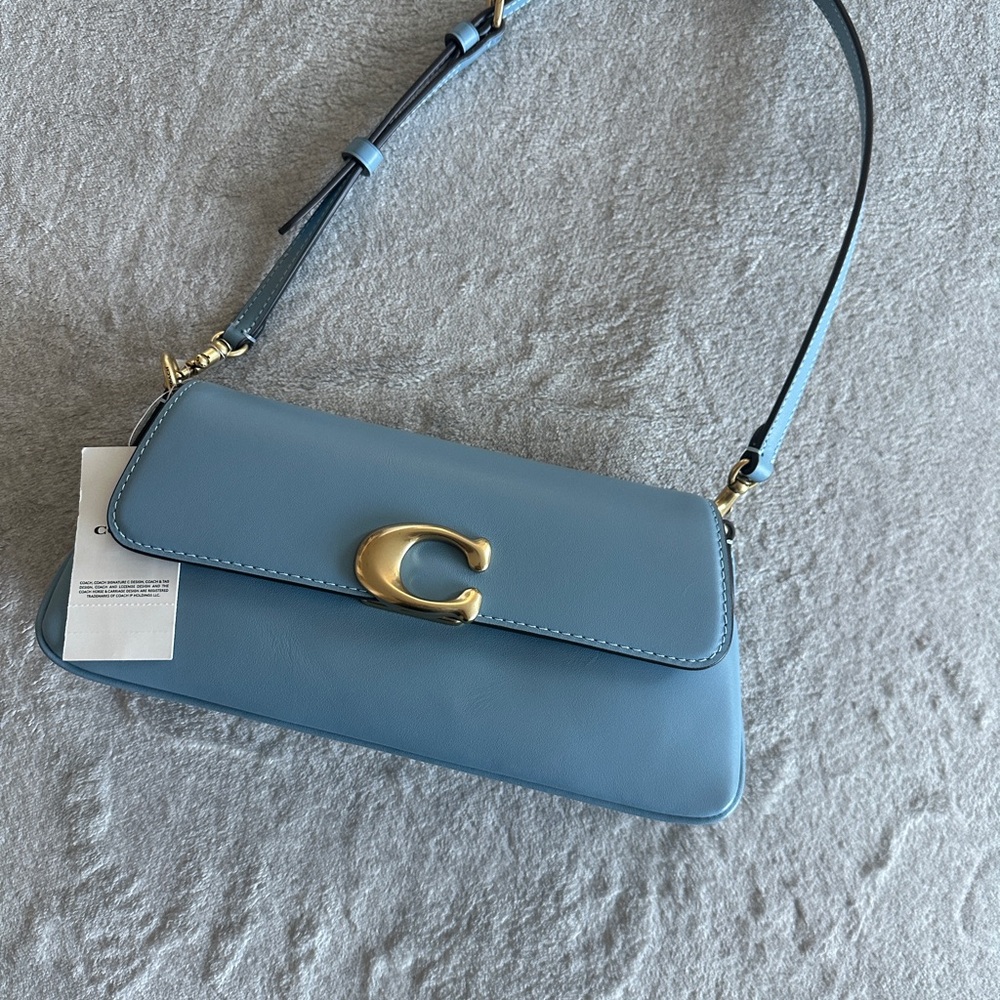 Coach bluebell jet bag NWT